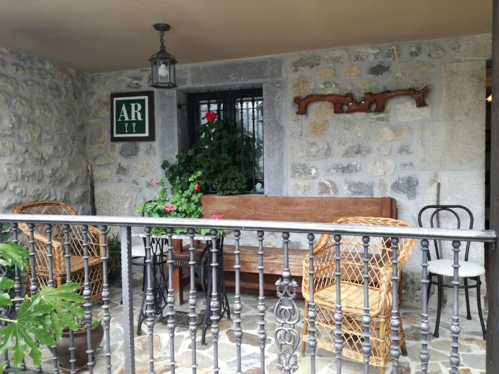 El Portal Del Abuelo Apartment อาเรนัส เด กาบราเลส ภายนอก รูปภาพ