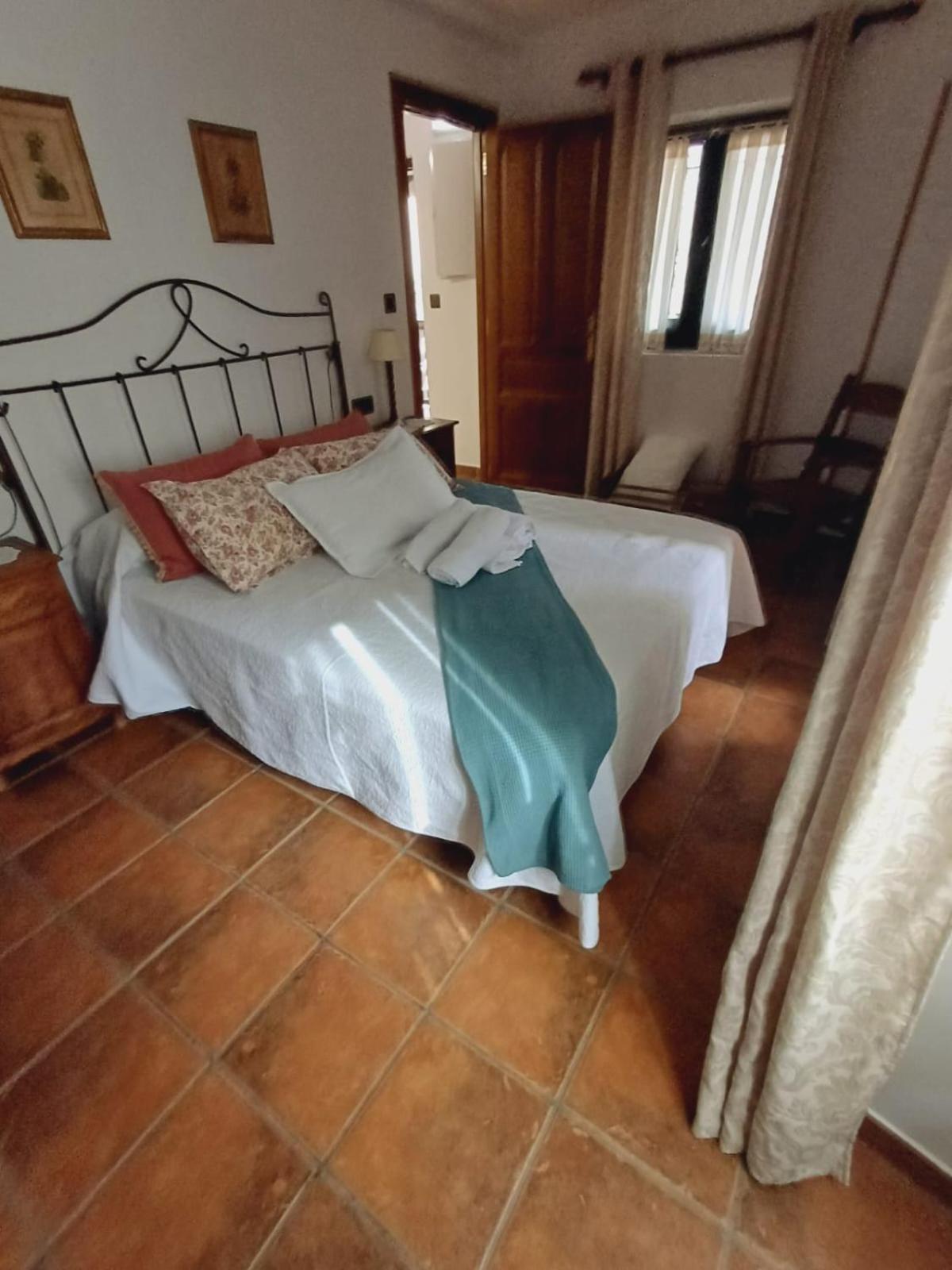 El Portal Del Abuelo Apartment อาเรนัส เด กาบราเลส ภายนอก รูปภาพ