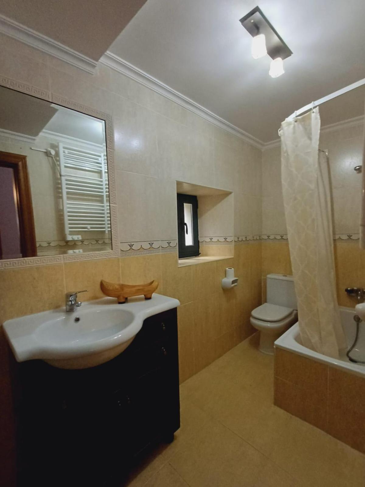El Portal Del Abuelo Apartment อาเรนัส เด กาบราเลส ภายนอก รูปภาพ