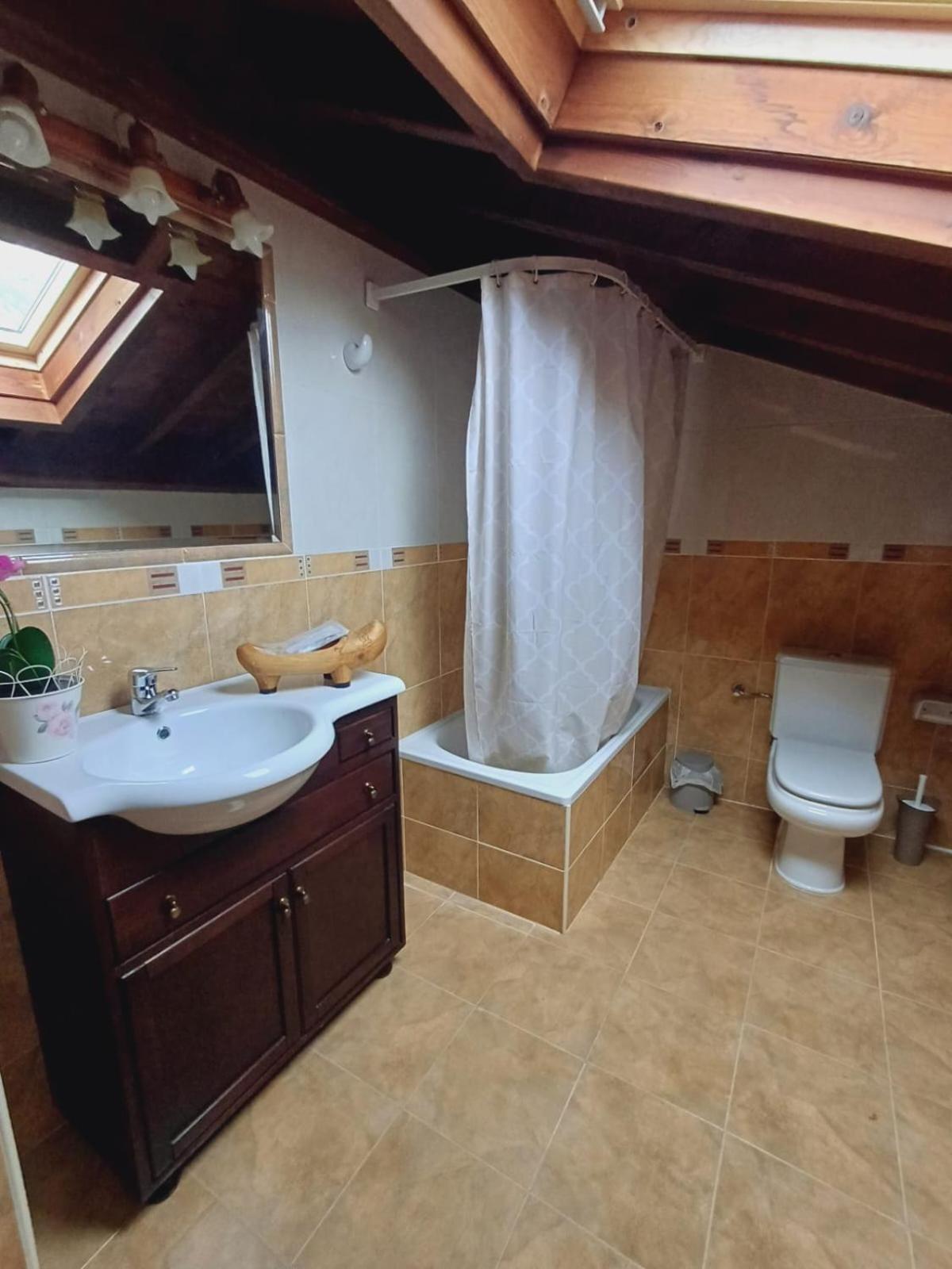 El Portal Del Abuelo Apartment อาเรนัส เด กาบราเลส ภายนอก รูปภาพ