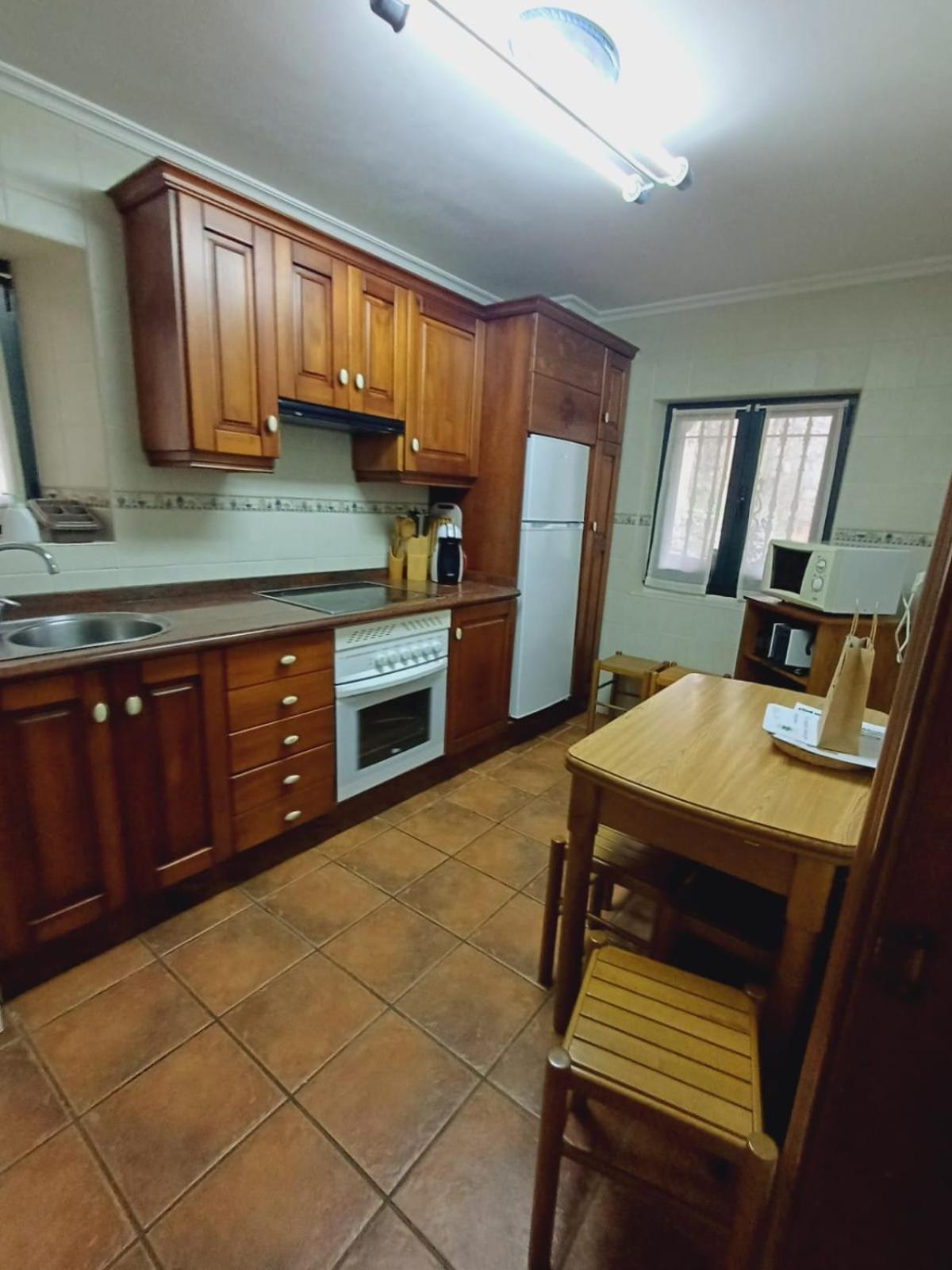 El Portal Del Abuelo Apartment อาเรนัส เด กาบราเลส ภายนอก รูปภาพ