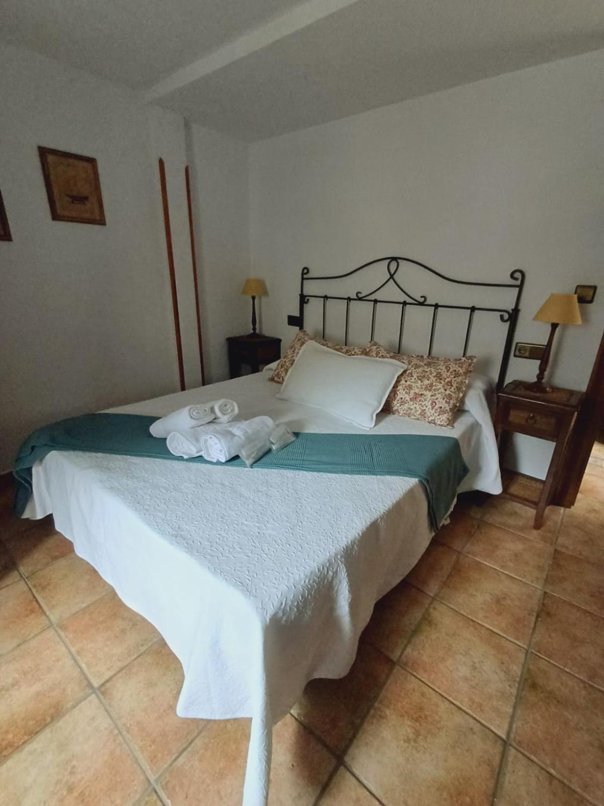El Portal Del Abuelo Apartment อาเรนัส เด กาบราเลส ภายนอก รูปภาพ
